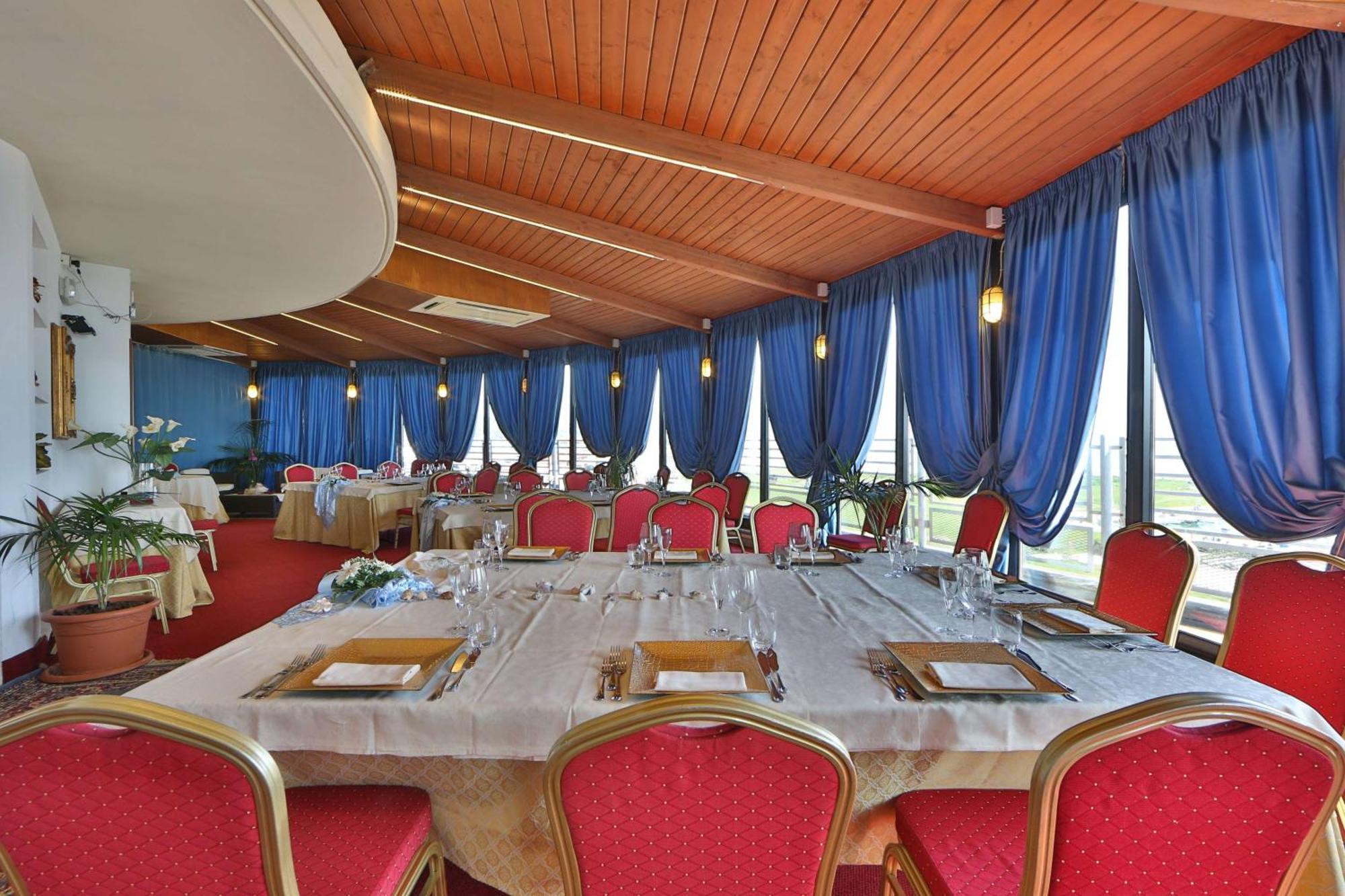 David Palace Hotel Porto San Giorgio Exteriör bild