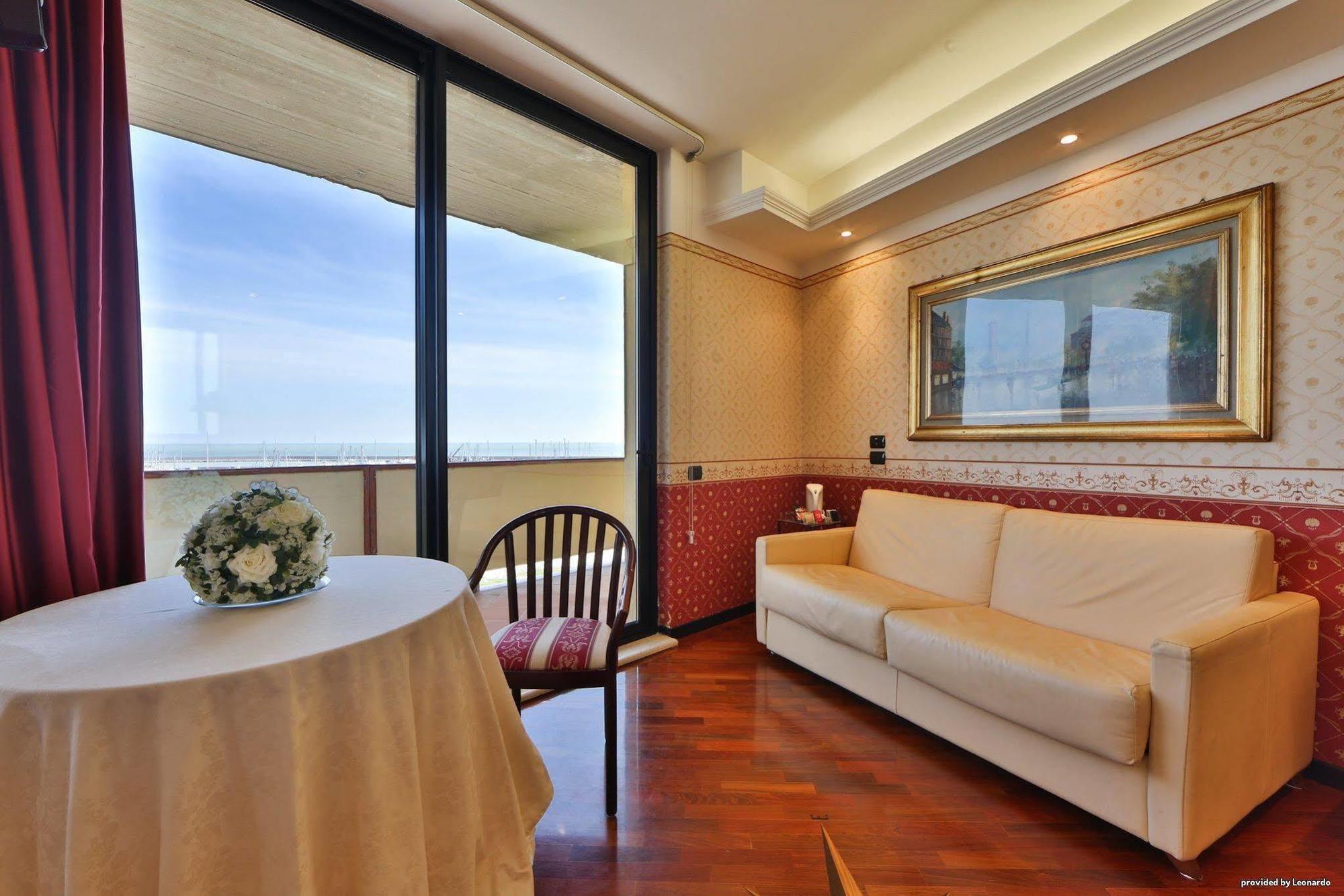 David Palace Hotel Porto San Giorgio Exteriör bild