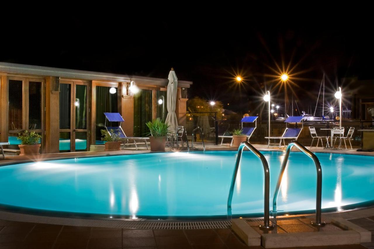 David Palace Hotel Porto San Giorgio Exteriör bild